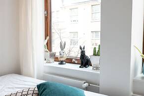 2ndhomes Gorgeous & Modern 2BR Apartment