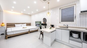 Gyeongju EL Poolvilla Pension