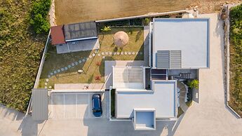 Gyeongju EL Poolvilla Pension