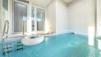 Gyeongju EL Poolvilla Pension