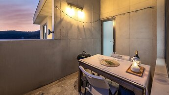 Gyeongju EL Poolvilla Pension