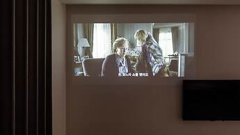 Gyeongju EL Poolvilla Pension