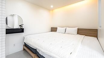 Gyeongju EL Poolvilla Pension