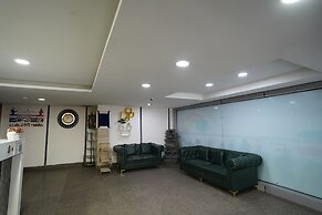 Hotel Lyf Corporate Suites - Kirti Nagar