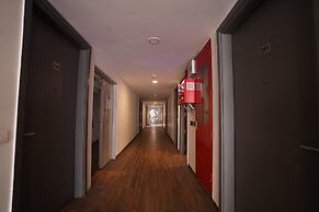 Hotel Lyf Corporate Suites - Kirti Nagar