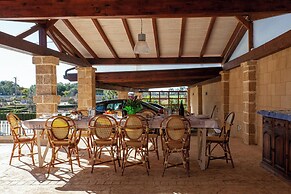 Tenuta San Cassiano with garden and pool