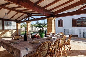 Tenuta San Cassiano with garden and pool