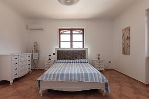 Tenuta San Cassiano with garden and pool