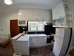 Leviosa apartment airport by Airstay