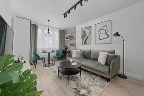 Zegadłowicza Riverside Studio by Renters