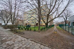 Zegadłowicza Riverside Studio by Renters