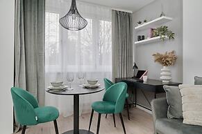 Zegadłowicza Riverside Studio by Renters