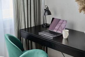 Zegadłowicza Riverside Studio by Renters