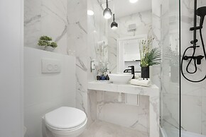 Bliska Wola Modern Studio by Renters