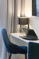 Bliska Wola Modern Studio by Renters