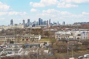 Bliska Wola Modern Studio by Renters