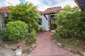 Calypso Court - Private 1 bedroom villa with pool 1 Villa by RedAwning