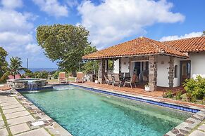 Calypso Court - Private 1 bedroom villa with pool 1 Villa by RedAwning