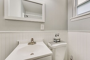 Updated Charlotte Home w/ Yard ~ 3 Mi to Uptown!