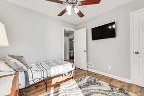 Updated Charlotte Home w/ Yard ~ 3 Mi to Uptown!