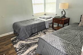 Updated Charlotte Home w/ Yard ~ 3 Mi to Uptown!