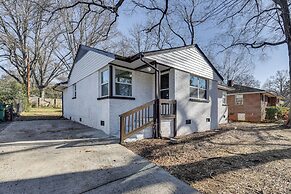 Updated Charlotte Home w/ Yard ~ 3 Mi to Uptown!