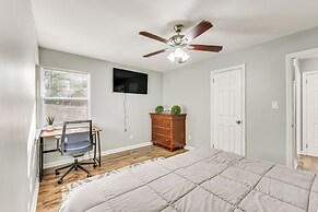 Updated Charlotte Home w/ Yard ~ 3 Mi to Uptown!