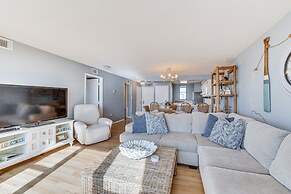 Seaside Indian Beach Getaway w/ Balcony + Views!