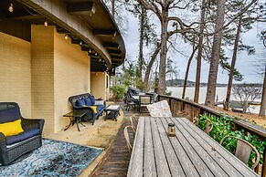 Rustic Valley Cottage w/ Boathouse on Lake Harding