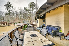 Rustic Valley Cottage w/ Boathouse on Lake Harding