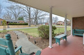 Large Home w/ Deck & Grill ~ 9 Mi to Virginia Tech