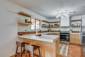 Gorgeous Green Valley Home: Patio & Private Pool!