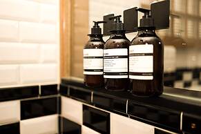 City Luxury 3BR Prime Location