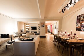 City Luxury 3BR Prime Location