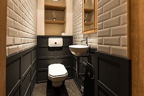 City Luxury 3BR Prime Location