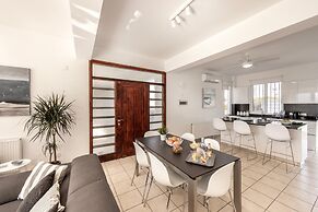 Faros Seaside Villa Larnaca