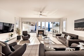 Faros Seaside Villa Larnaca