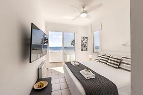 Faros Seaside Villa Larnaca
