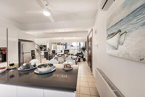 Faros Seaside Villa Larnaca