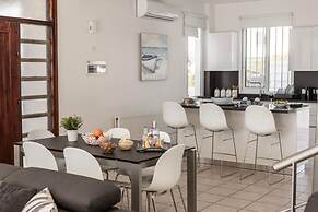 Faros Seaside Villa Larnaca