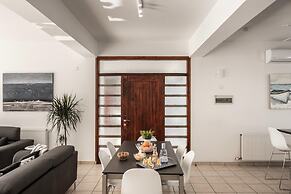 Faros Seaside Villa Larnaca