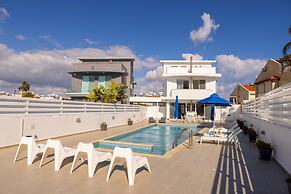 Faros Seaside Villa Larnaca