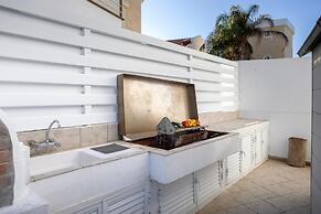 Faros Seaside Villa Larnaca