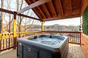 Parkway Paradise w Private Hot Tub