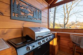 Parkway Paradise w Private Hot Tub