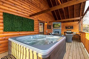 Parkway Paradise w Private Hot Tub