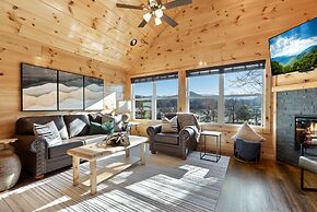 Parkway Paradise w Private Hot Tub