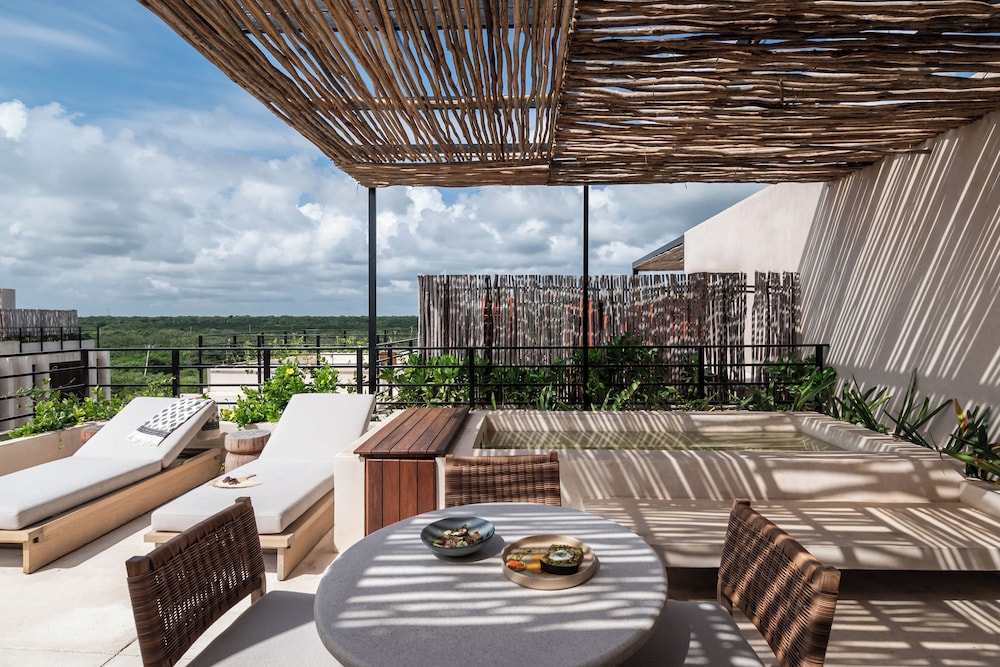 BESPOKE, Member of Small Luxury Hotels