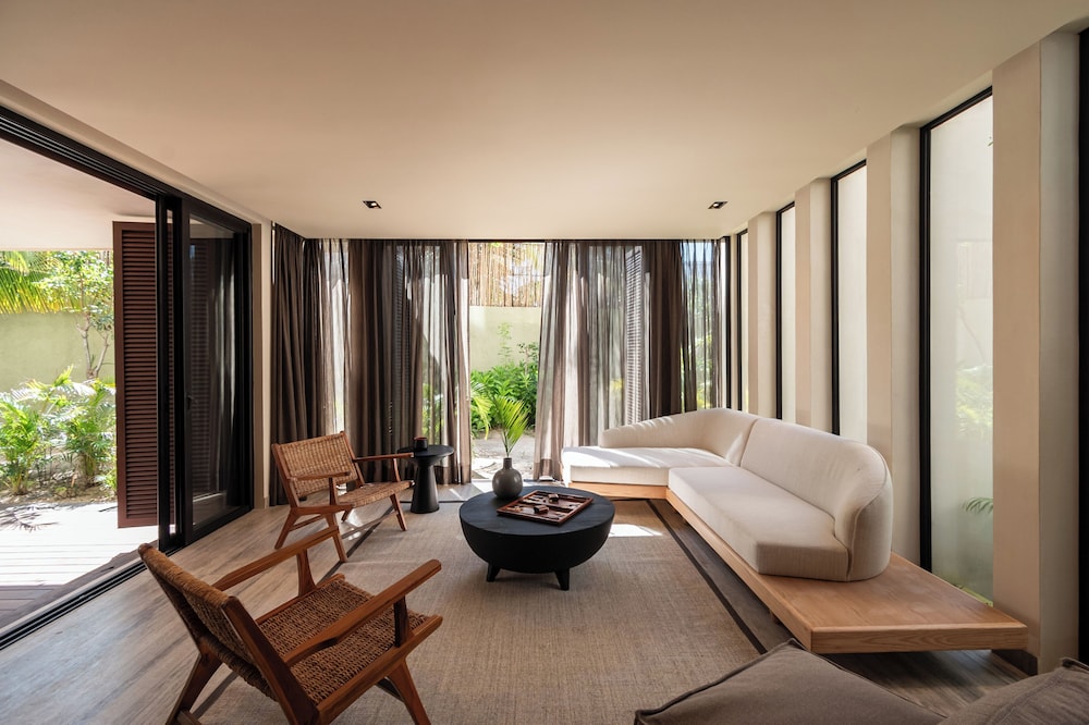 BESPOKE, Member of Small Luxury Hotels
