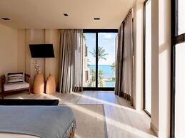 BESPOKE, Member of Small Luxury Hotels